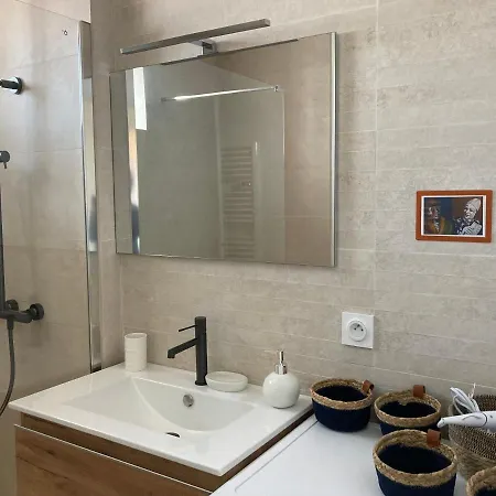 App'art Frida & Oskar: Central Comfort With Terrace Apartment Narbonne